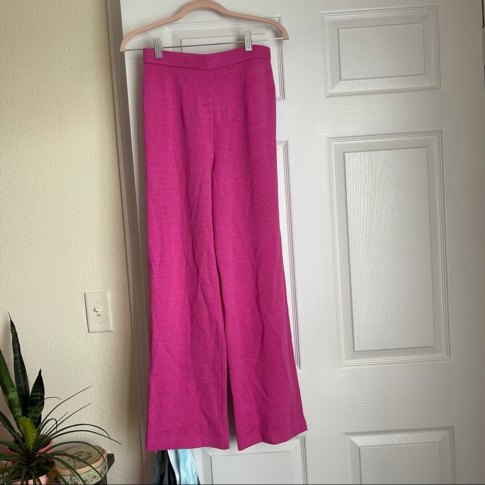 St. John magenta knit pants